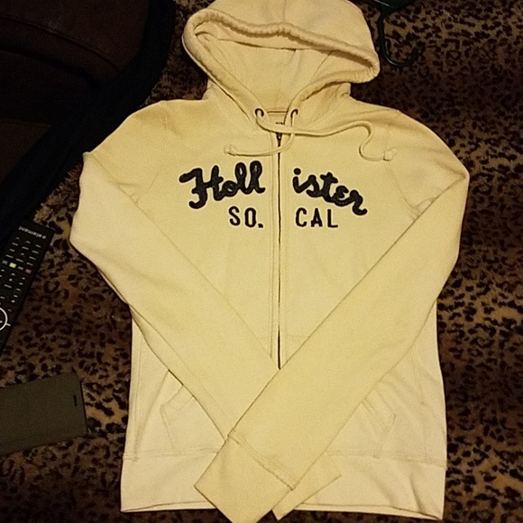 Hollister zip up hoodie - Picture 3 of 3